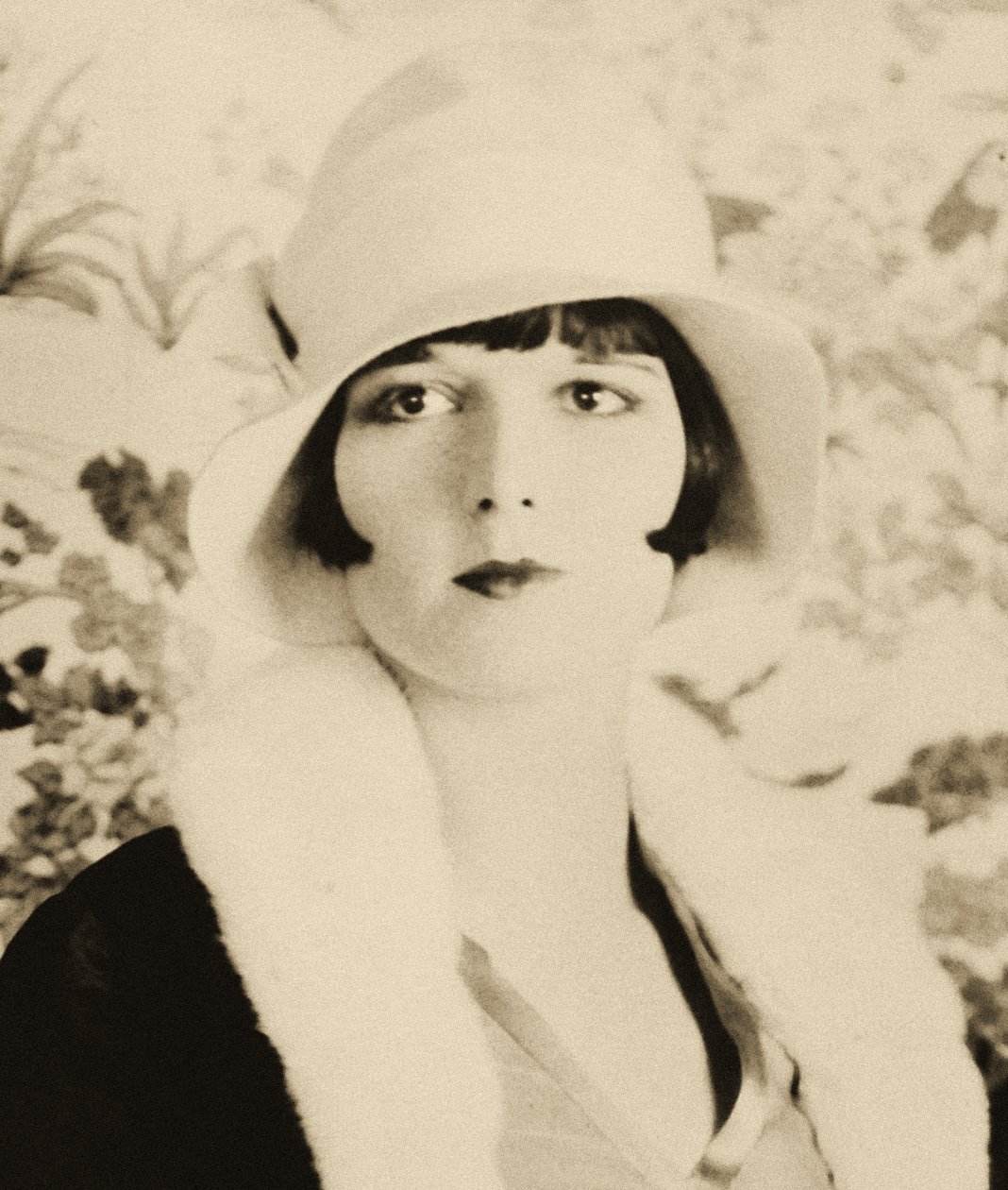 Porträt von Louise Brooks (1906 – 1985) von Unknown