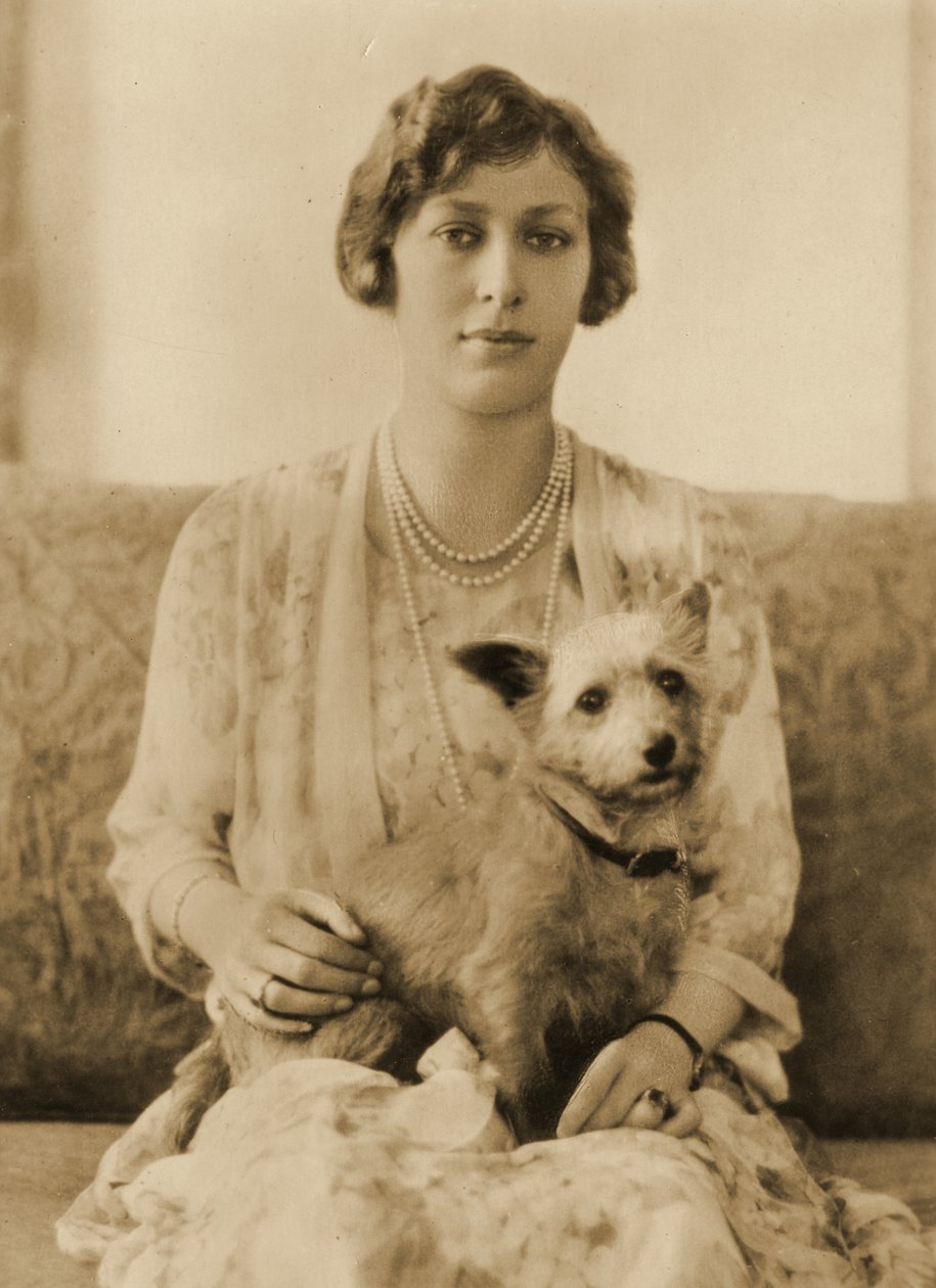 Prinzessin Mary und ihr Hund, ca. 1920 von Unknown
