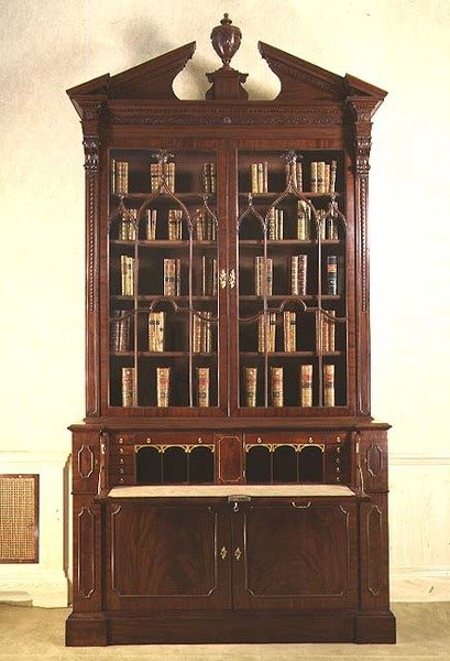 Chippendale-Bücherregal mit gotischen Verzierungen, um 1760 von English School