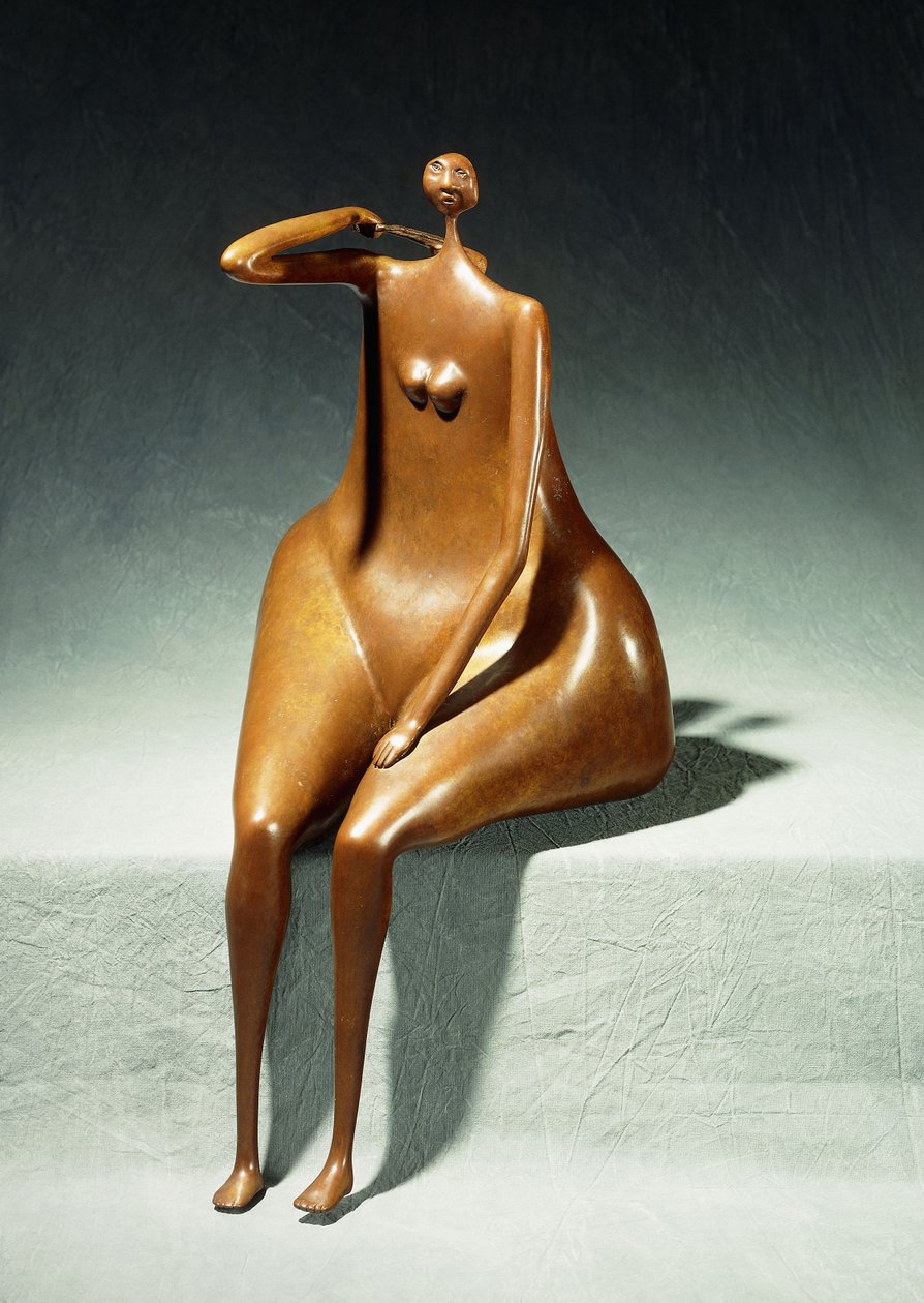 Sitzende Frau mit einer Tasche von Abigail Varela