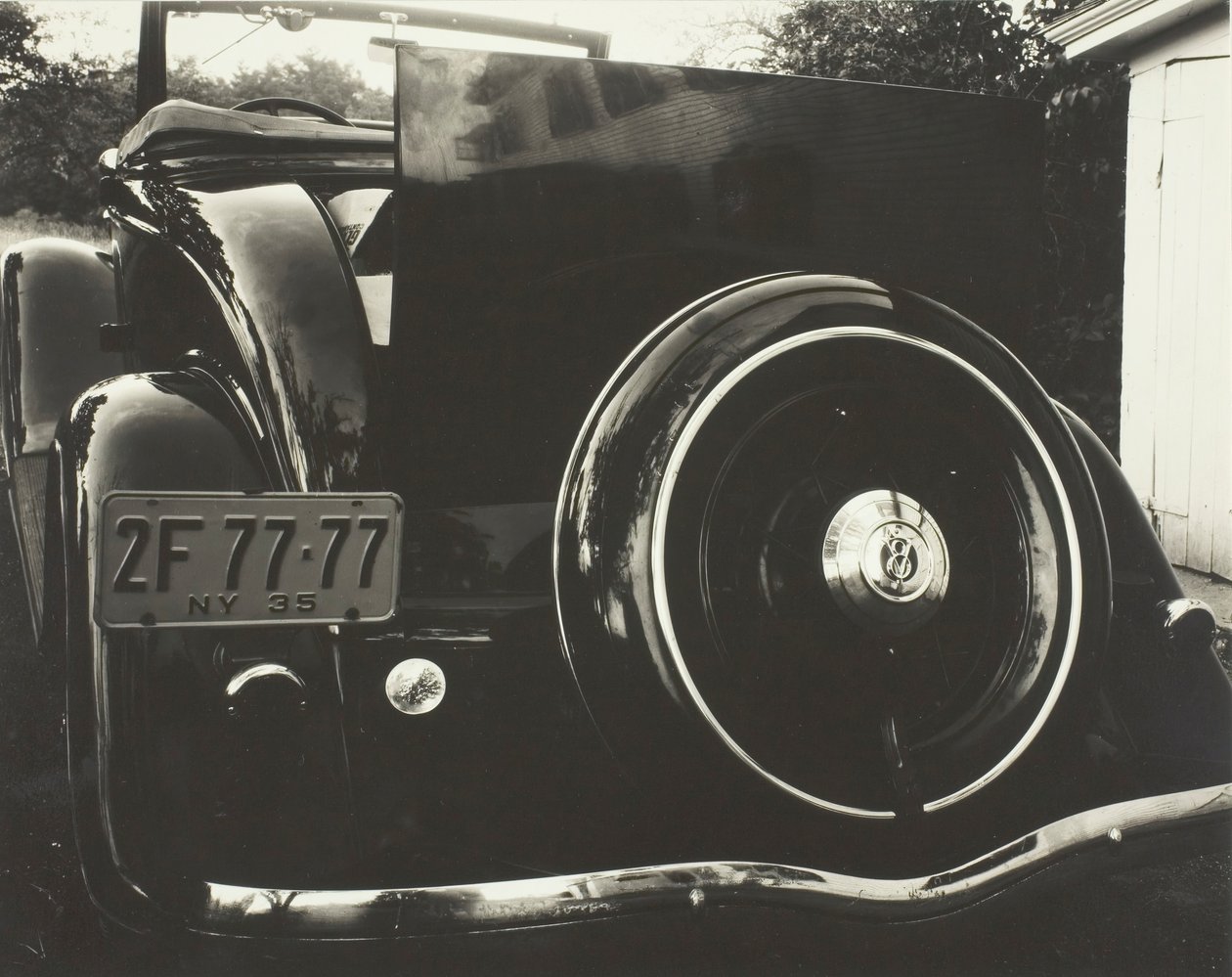 Auto 2F-77-77, 1935 von Alfred Stieglitz