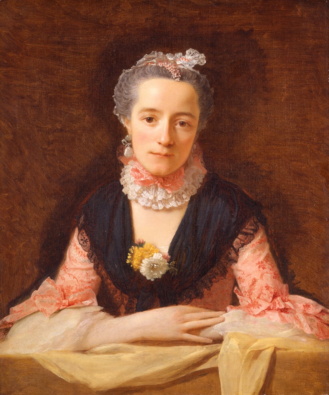 Dame in einem rosa Seidenkleid von Allan Ramsay