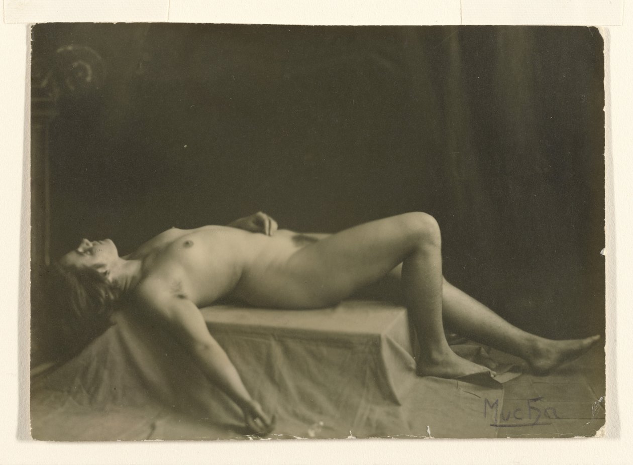 [Liegender Akt] von Alphonse Maria Mucha