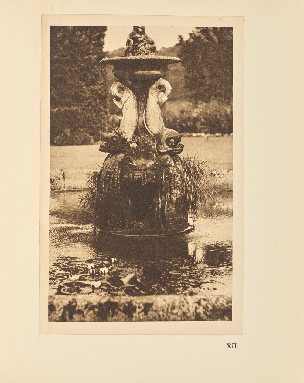 Der Delfinbrunnen von Alvin Langdon Coburn