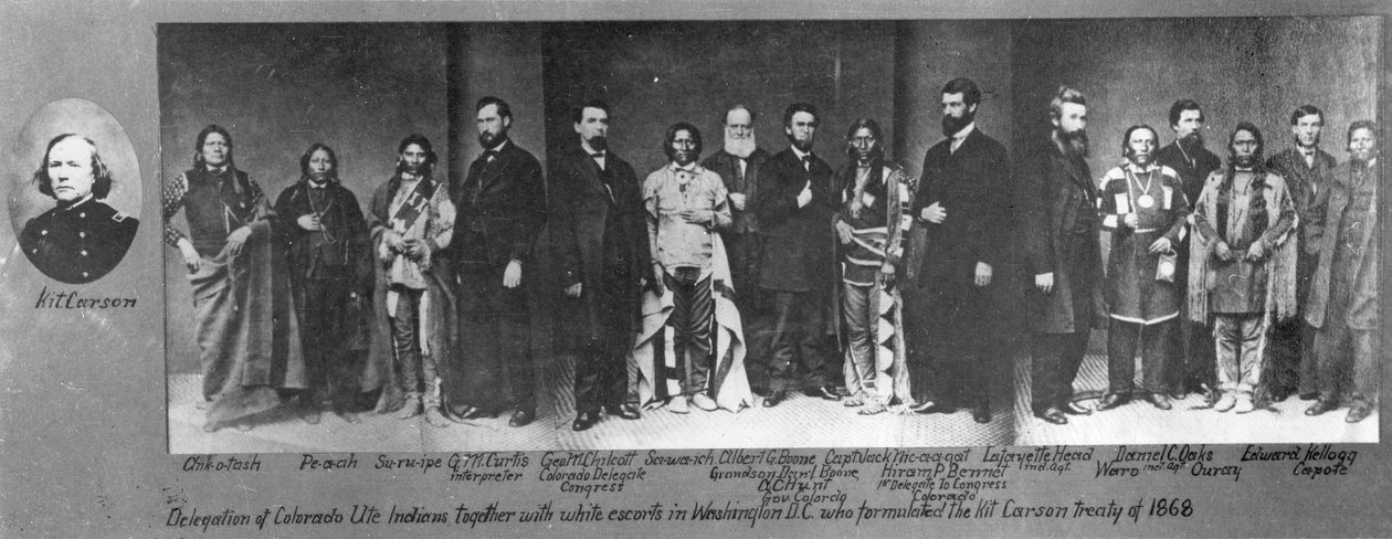 Delegation der Colorado Ute Indianer mit weißen Begleitern in Washington, D.C., die den Kit Carson Vertrag formulierten, 1868 von American Photographer