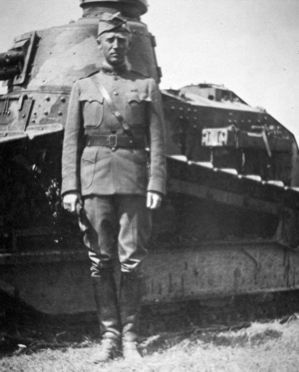 Oberst George S. Patton Jr. von American Photographer