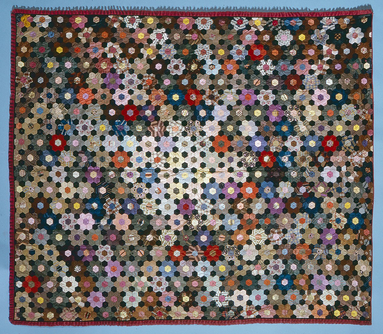 Optisches Blumenpuzzle-Quilt, 1854 von American School