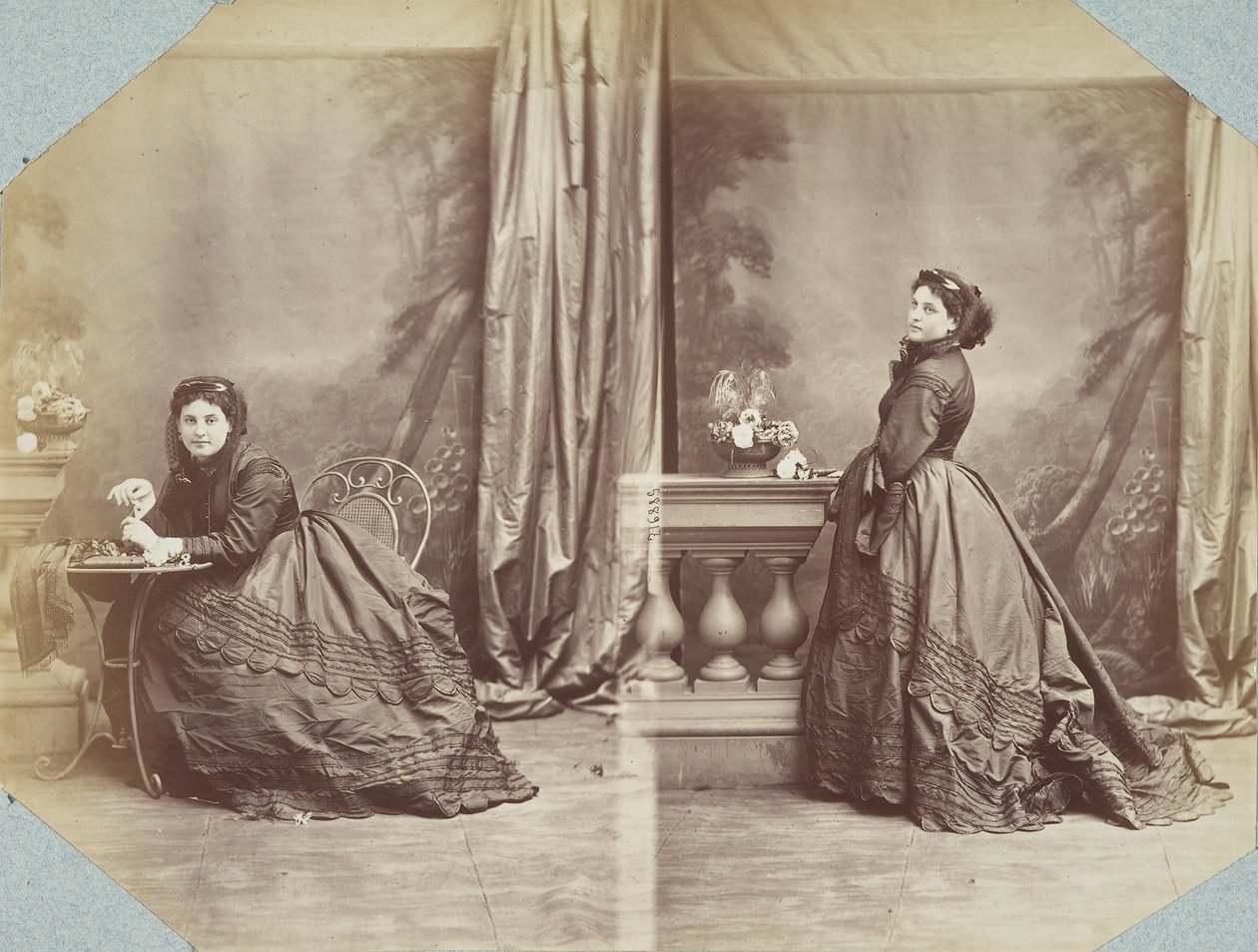Demi-Monde II 57, 1858-1868 von Andre Adolphe Eugene Disderi