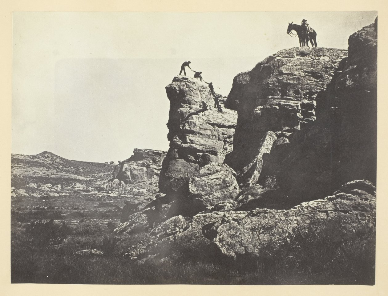 Hohe Klippen, Schwarze Buttes von Andrew Joseph Russell