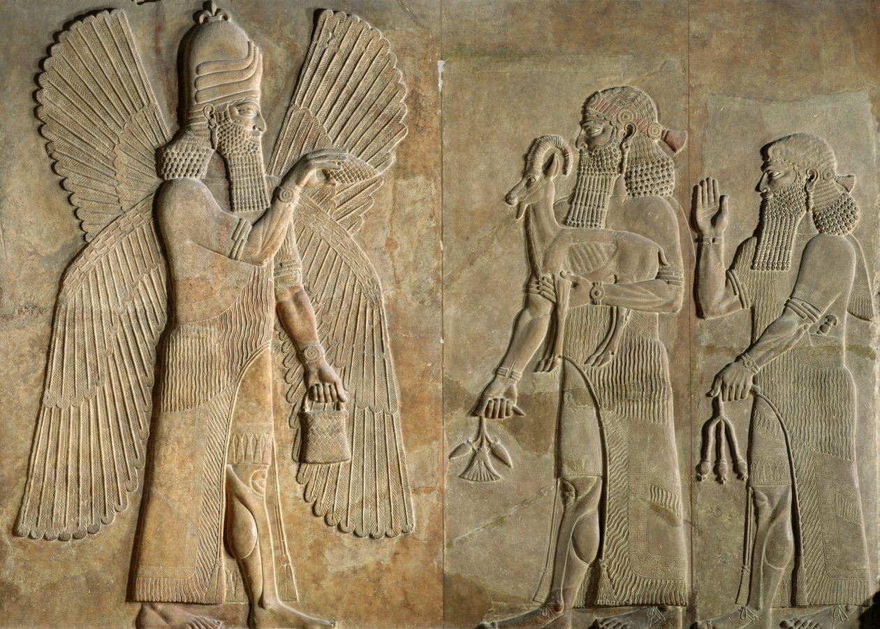 Fries, der einen geflügelten Geist, einen Sargon oder Priester, der eine Gazelle trägt, und einen Verehrer, der einen Mohnstängel trägt, darstellt, aus dem Palast von Sargon I, Khorsabad, Irak von Assyrian