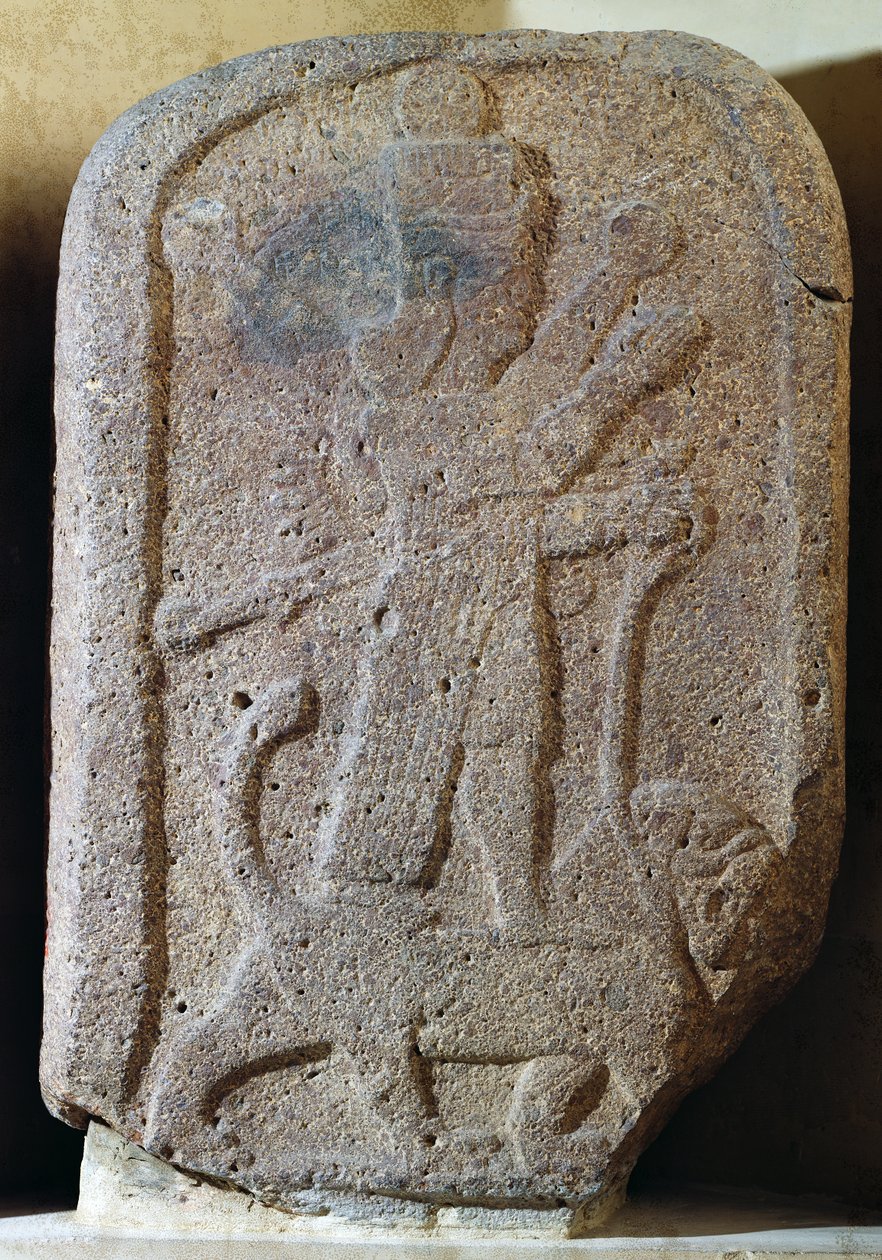 Stele, die Ishtar von Arbele auf einem Löwen darstellt von Assyrian