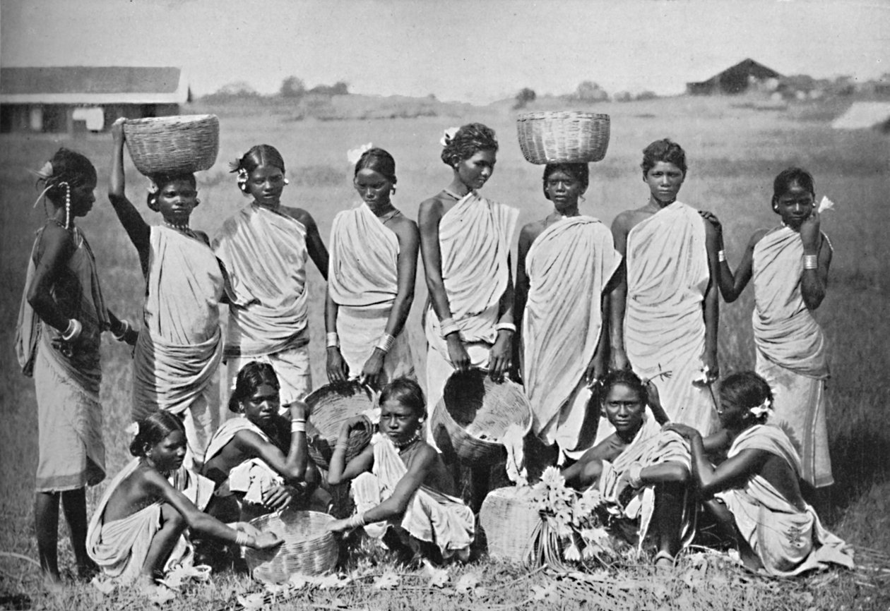 Eine Gruppe von Kol-Mädchen, 1902 von Bourne and Shepherd