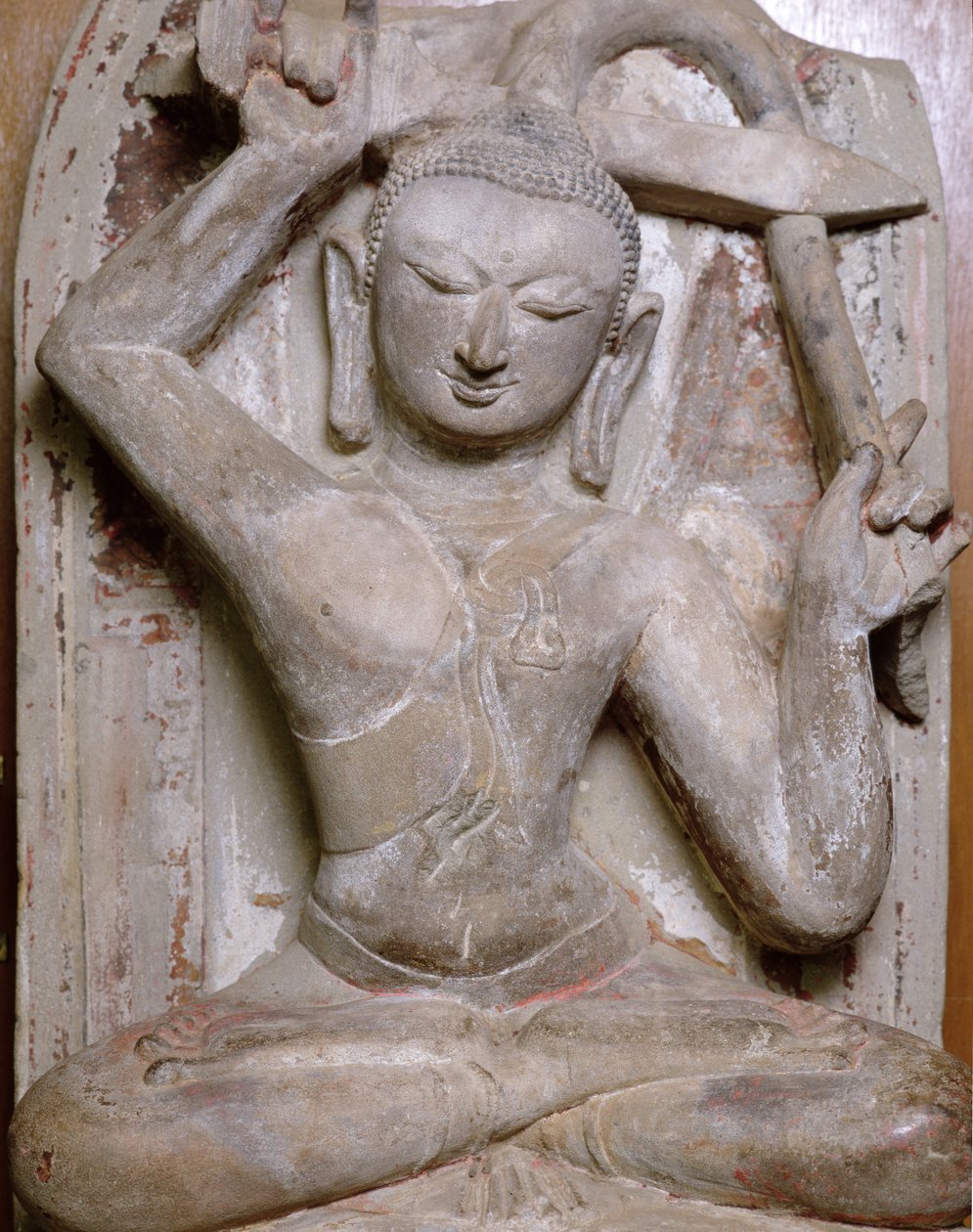 Sitzender Buddha schneidet sich die Haare von Burmese School