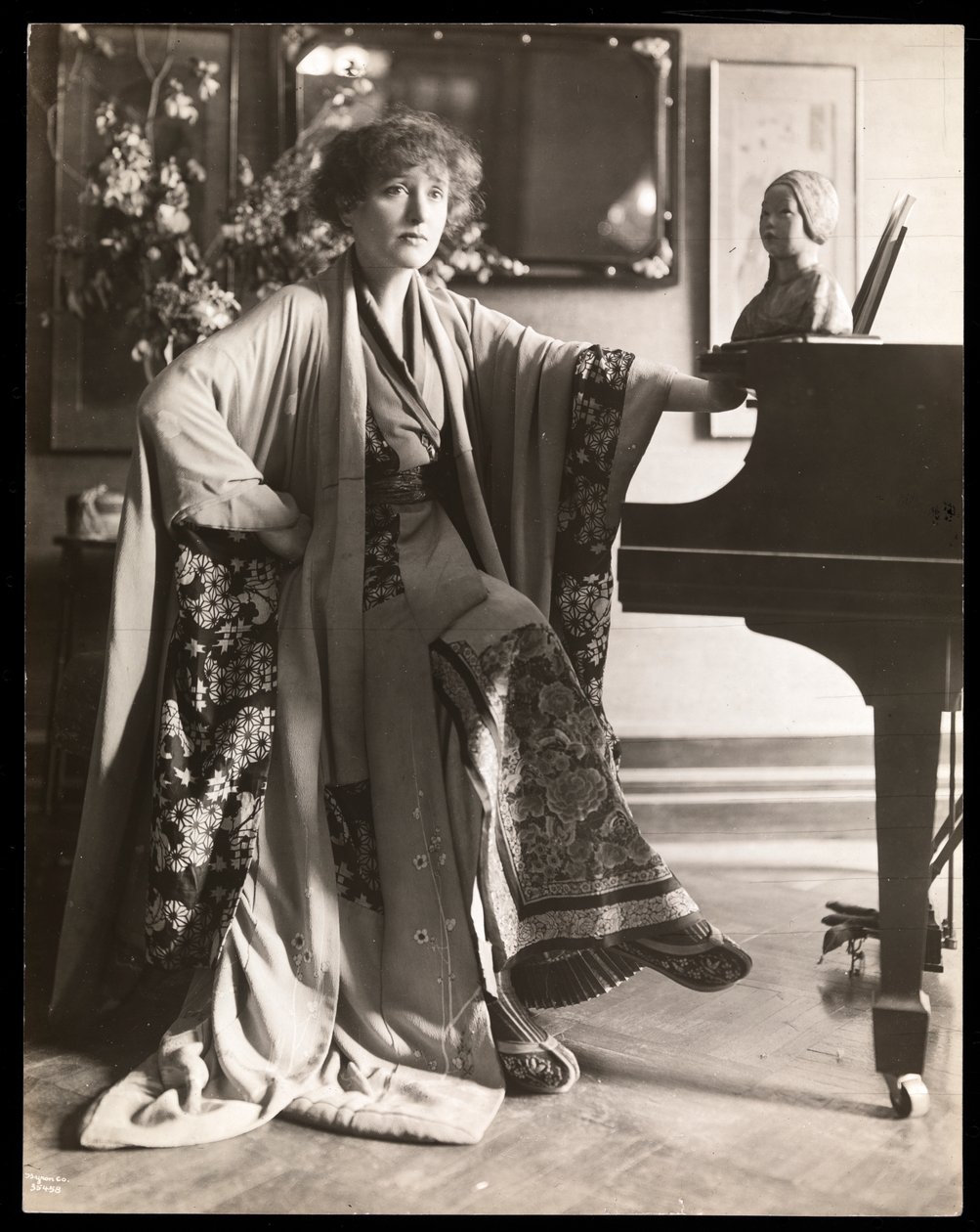 Florence Reed von Byron Company