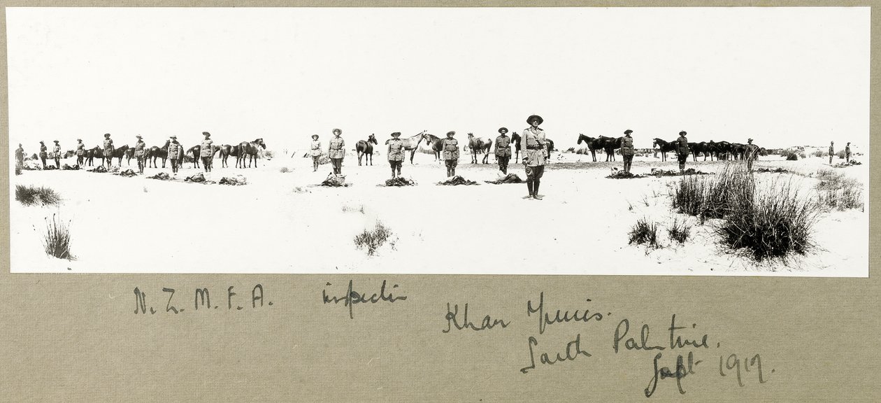 N.Z.M.F.A. Inspektion, Khan Yunis, September 1917 von Capt. Arthur Rhodes
