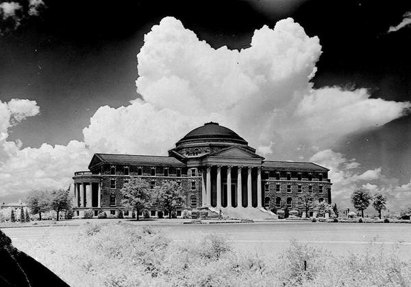 Dallas Hall der Southern Methodist University von Charles Erwin Arnold