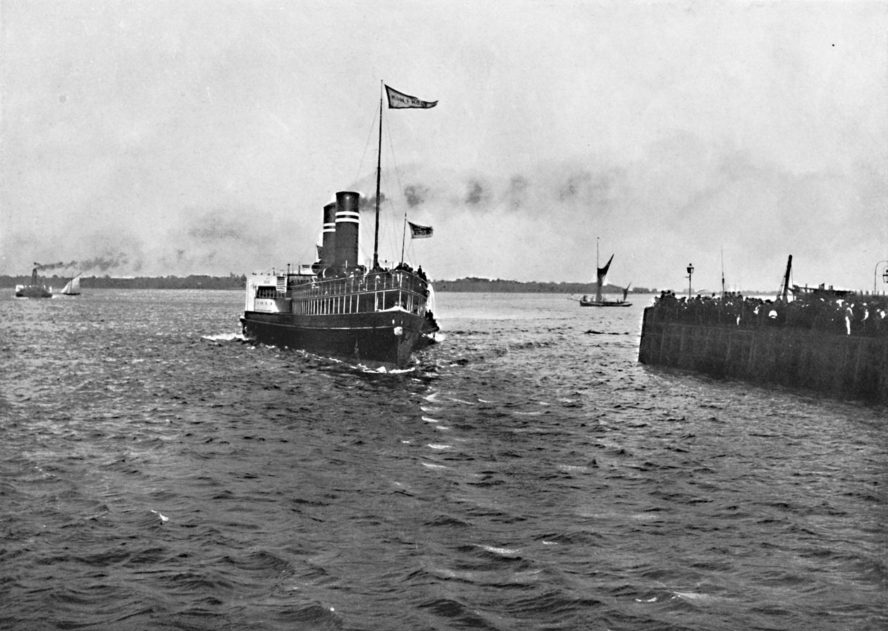 Der Koh-I-Noor nähert sich Harwich, ca. 1896 von Chester Vaughan