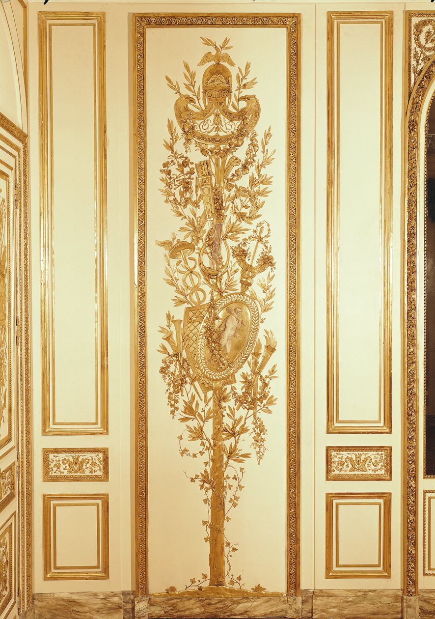 Vertäfelungsdetail mit einem Trophäenschild, Lyra, Zepter und Hermesstab für den 
