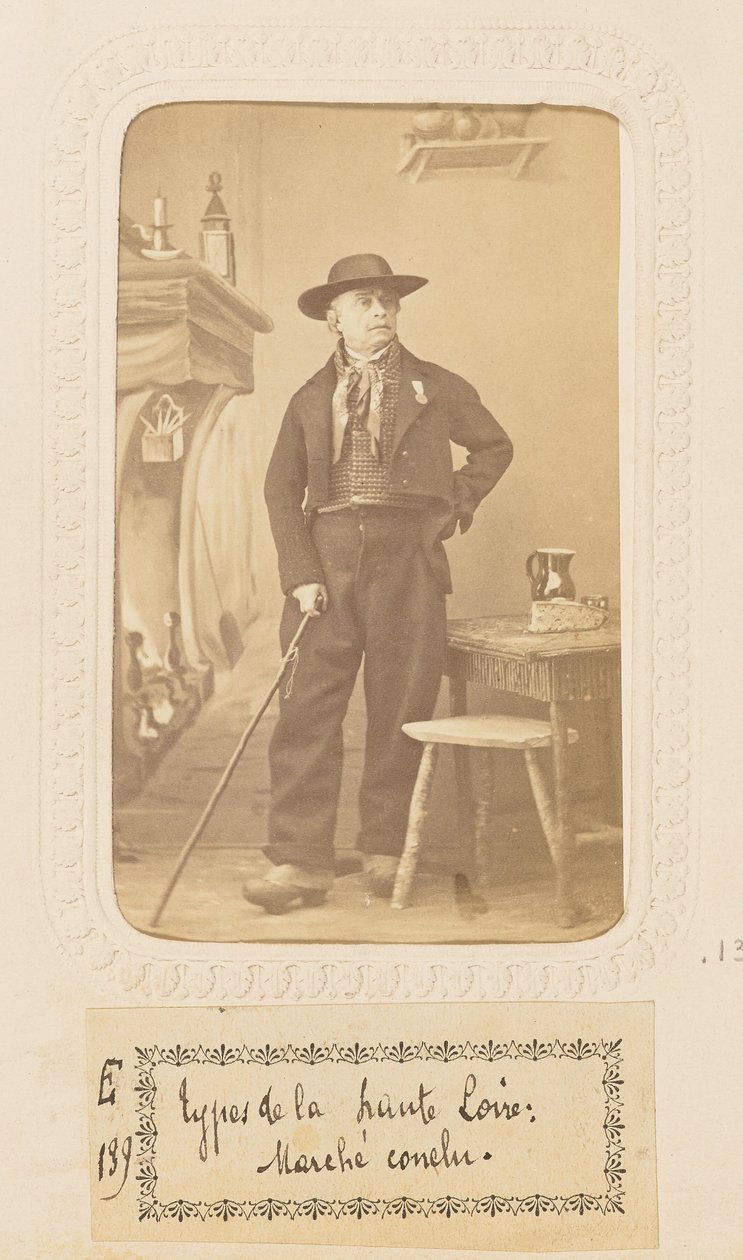 Kostüme von Velay von Claudius Couton