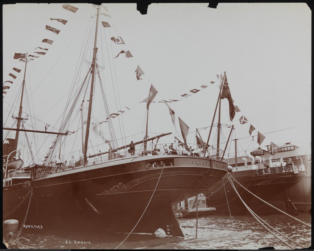 S.S. "Umbria" am Dock, ca. 1897 (s/w Foto) von Company Byron