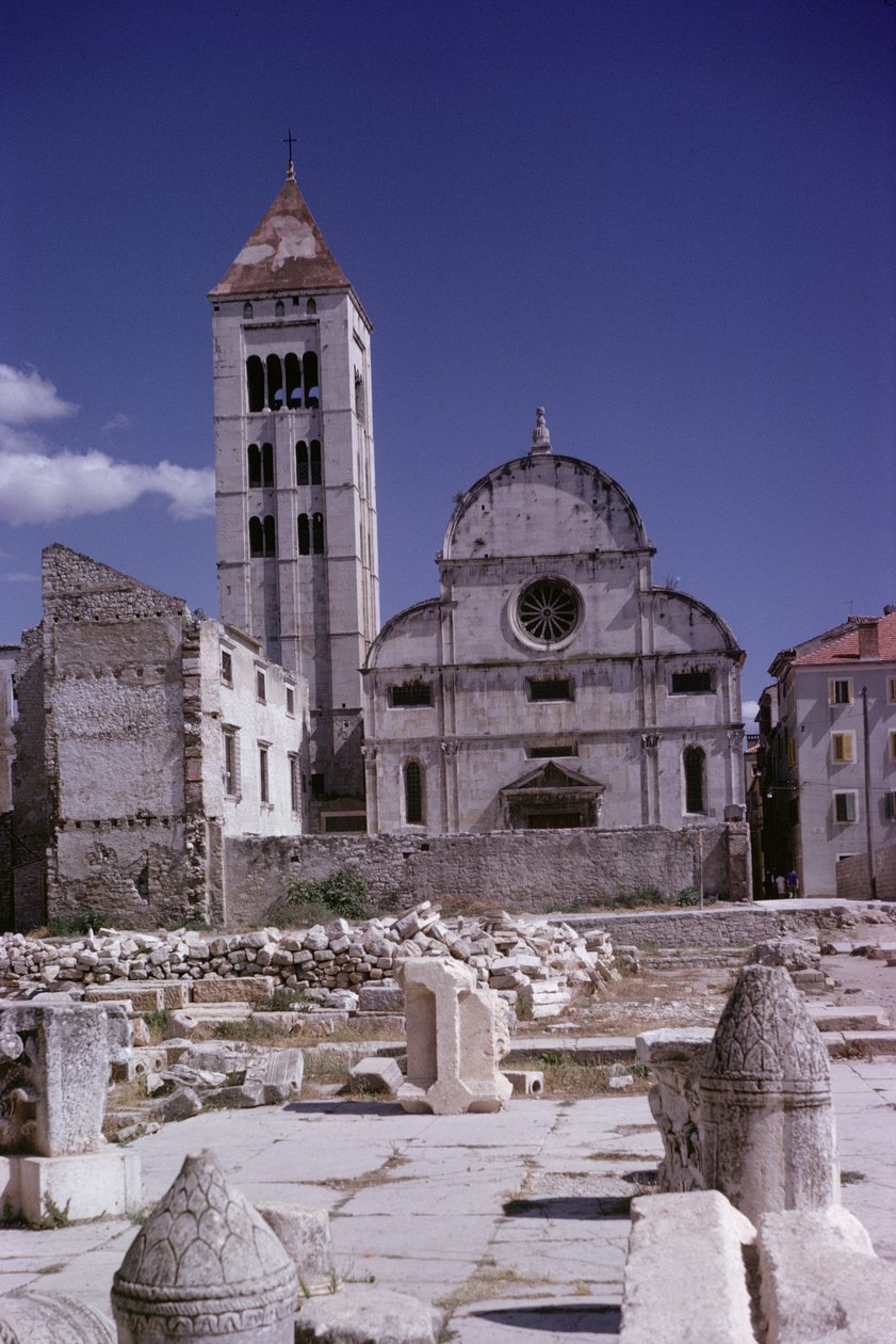 Fassade der Kirche, erbaut 1091 von Croatian School
