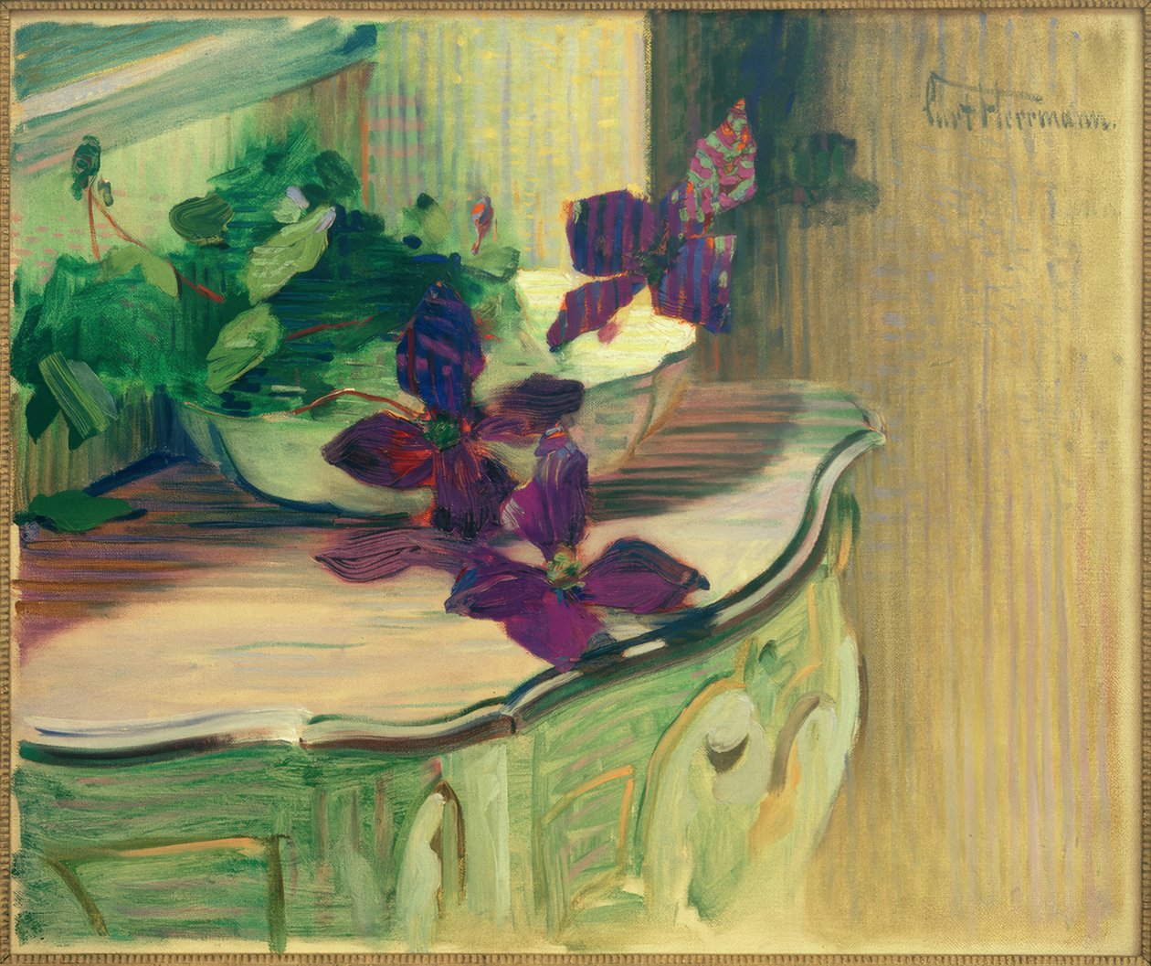 Stillleben mit Clematis auf Rokoko-Konsoltisch von Curt Herrmann