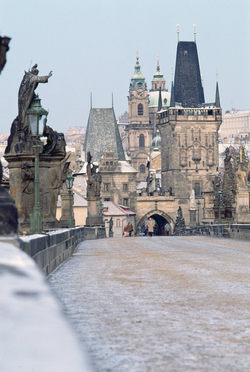 Blick auf die Karlsbrücke, gebaut 1367 von Czech School