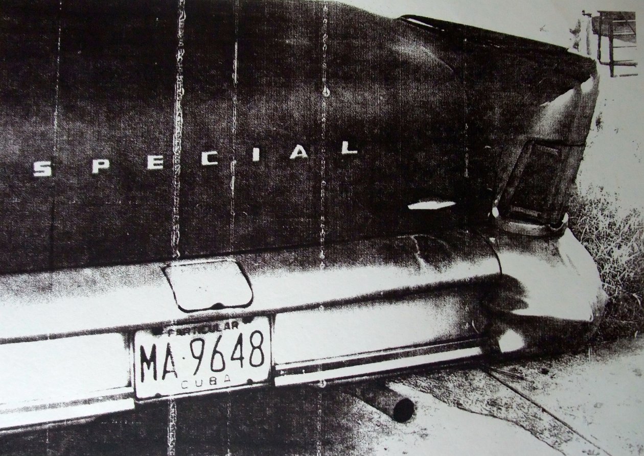 Schwarz-weißes Auto von David Studwell