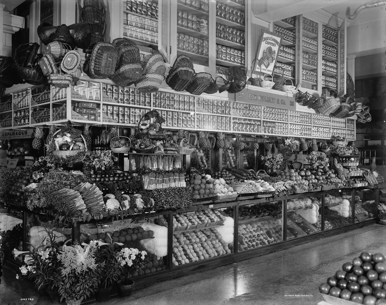 Edw. Neumann, Broadway Market, Detroit, Michigan, ca. 1905-15 von Detroit Publishing Co.