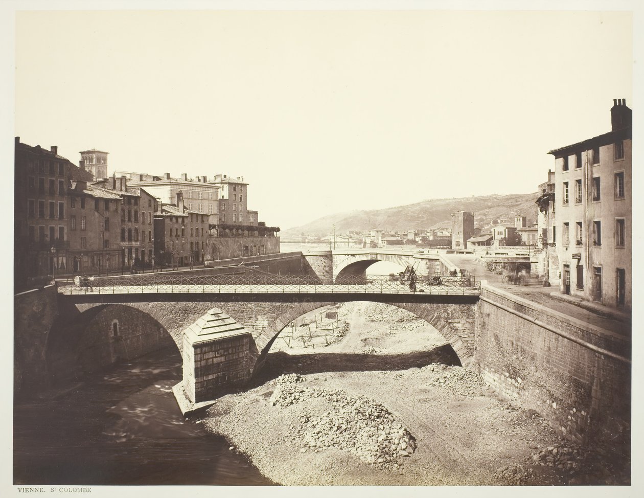 Vienne St. Colombe, um 1861 von Édouard Baldus