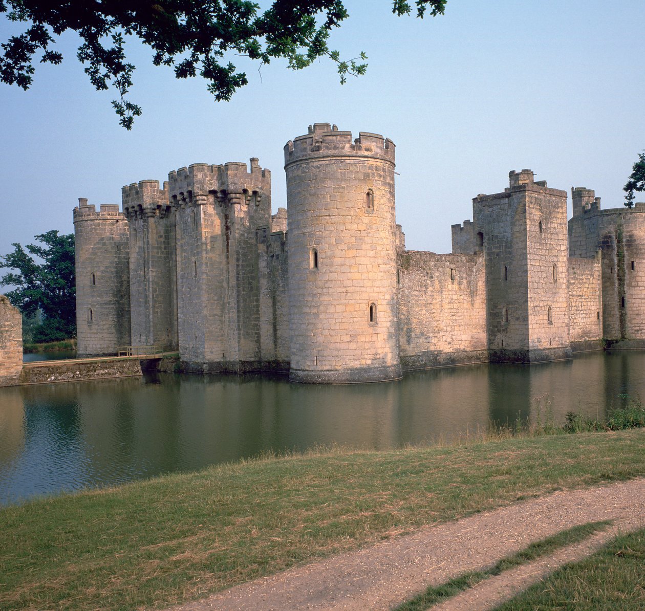 Bodiam Castle, 14. Jahrhundert von Edward Dalyngrigge