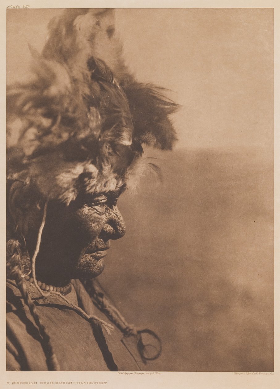 Ein Medizin-Kopfschmuck — Blackfoot von Edward Sheriff Curtis