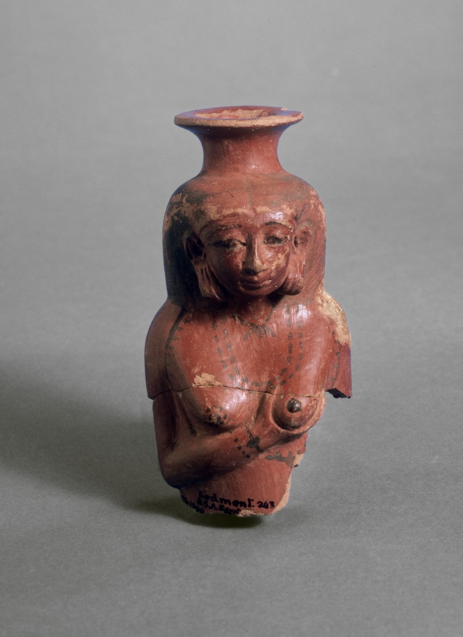 Anthropomorphe Vase, die eine Frau beim Stillen darstellt, möglicherweise die Göttin Isis (bemalte rote Keramik) von Egyptian
