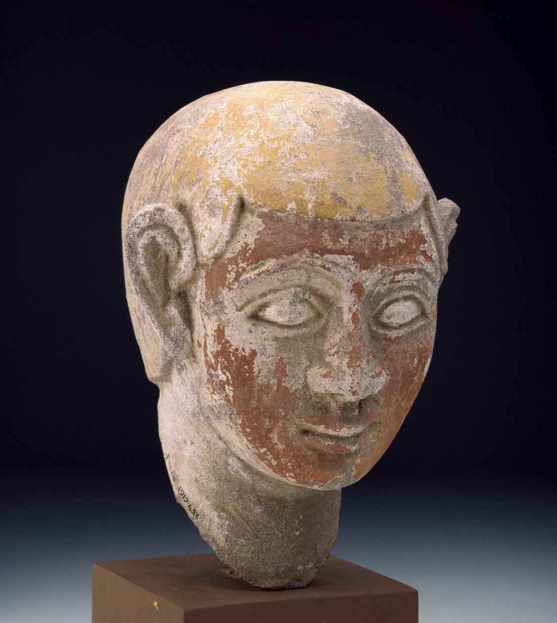 Bemalter Sandsteinkopf einer Ba-Statue, ca. 1-300 von Egyptian