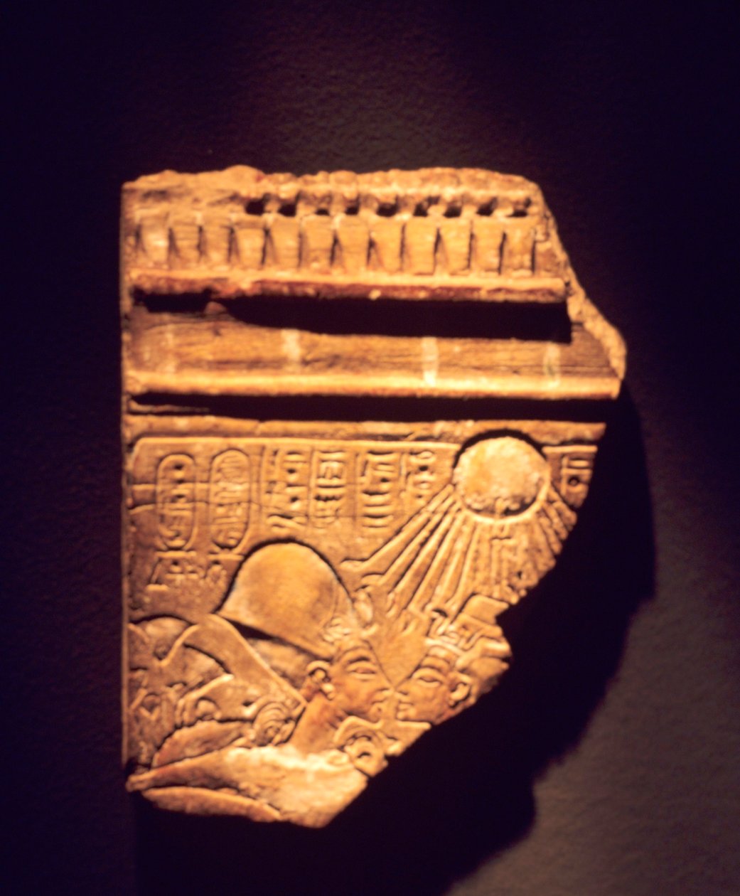 Relieffragment von Echnaton und Nofretete von Egyptian 18th Dynasty
