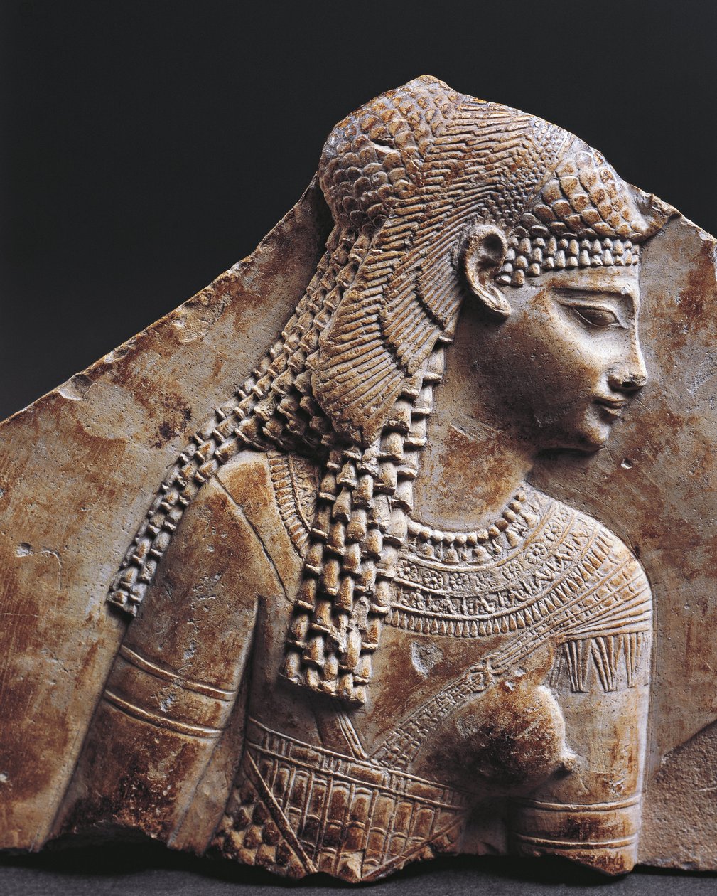 Basrelieffragment, das Kleopatra darstellt von Egyptian Ptolemaic Period