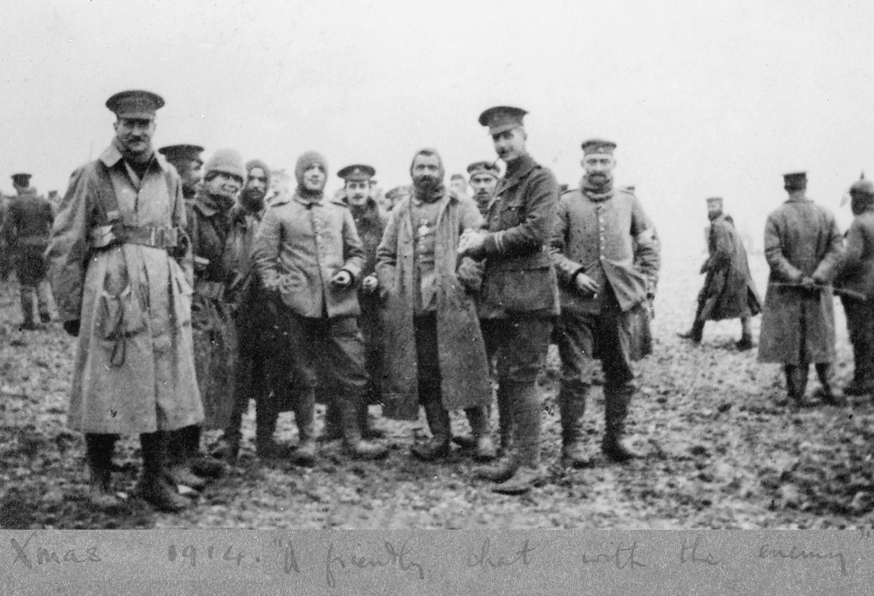 Ein freundliches Gespräch mit dem Feind, der Weihnachtsfrieden von 1914 von English Photographer