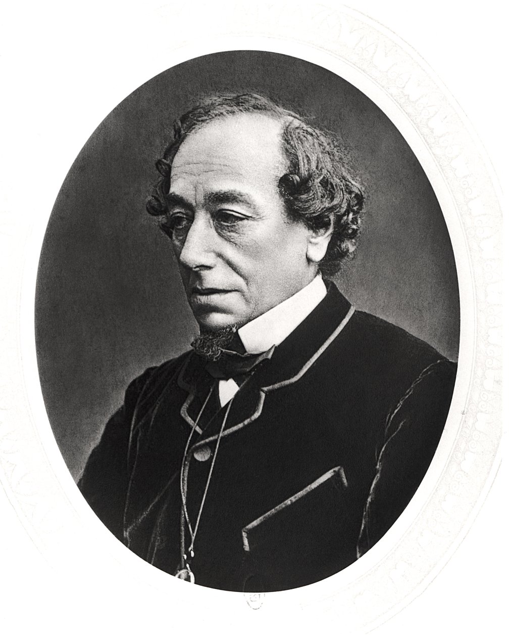 Benjamin Disraeli von English Photographer