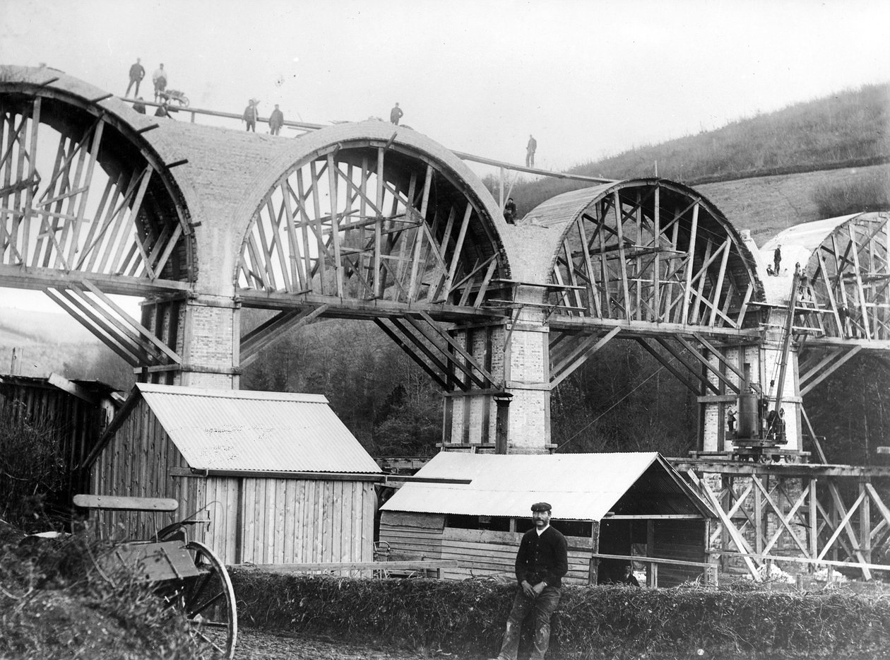 Chelfam Viadukt im Bau, ca. 1896 von English Photographer