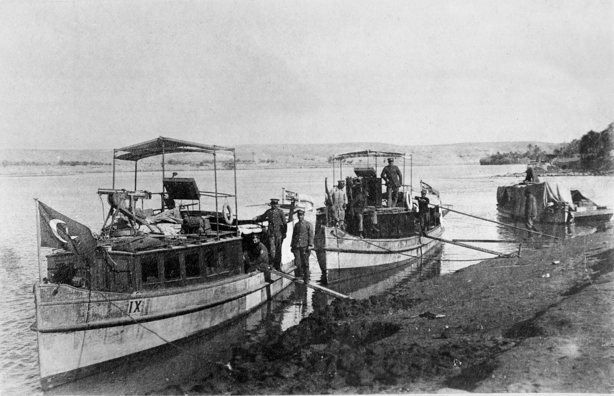 Kanonenboote, 1916-17 von English Photographer