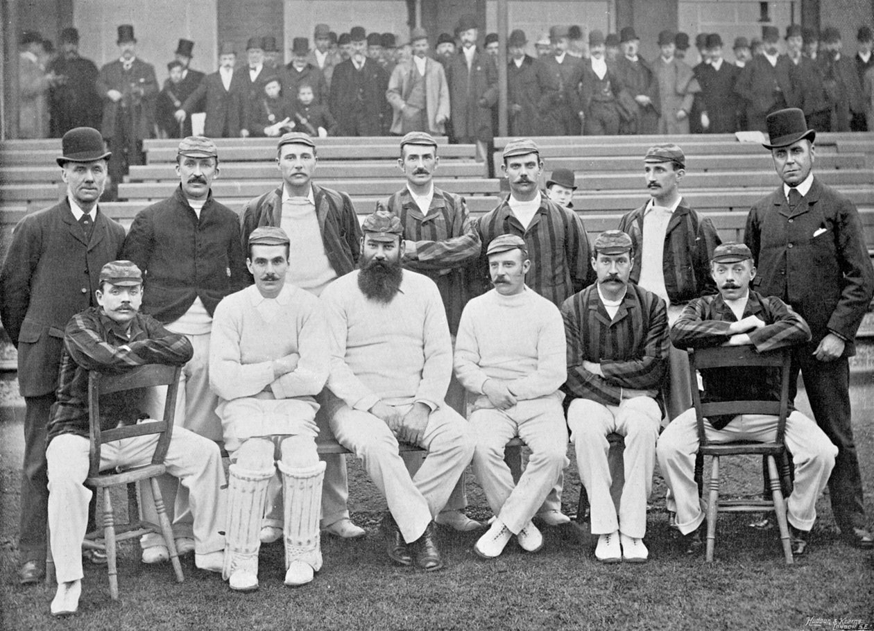 Lord Sheffields England-Team zur Australien-Tour, 1891-92, aus Berühmte Kricketspieler und Kricketplätze, veröffentlicht von Hudson und Kearns, 1895 von English Photographer