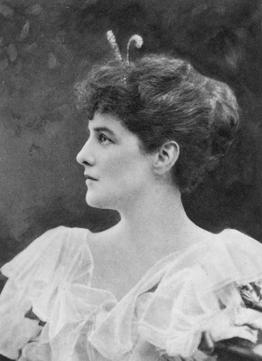 Miss Jennie Jerome, später Lady Randolph Churchill, 1921 von English Photographer