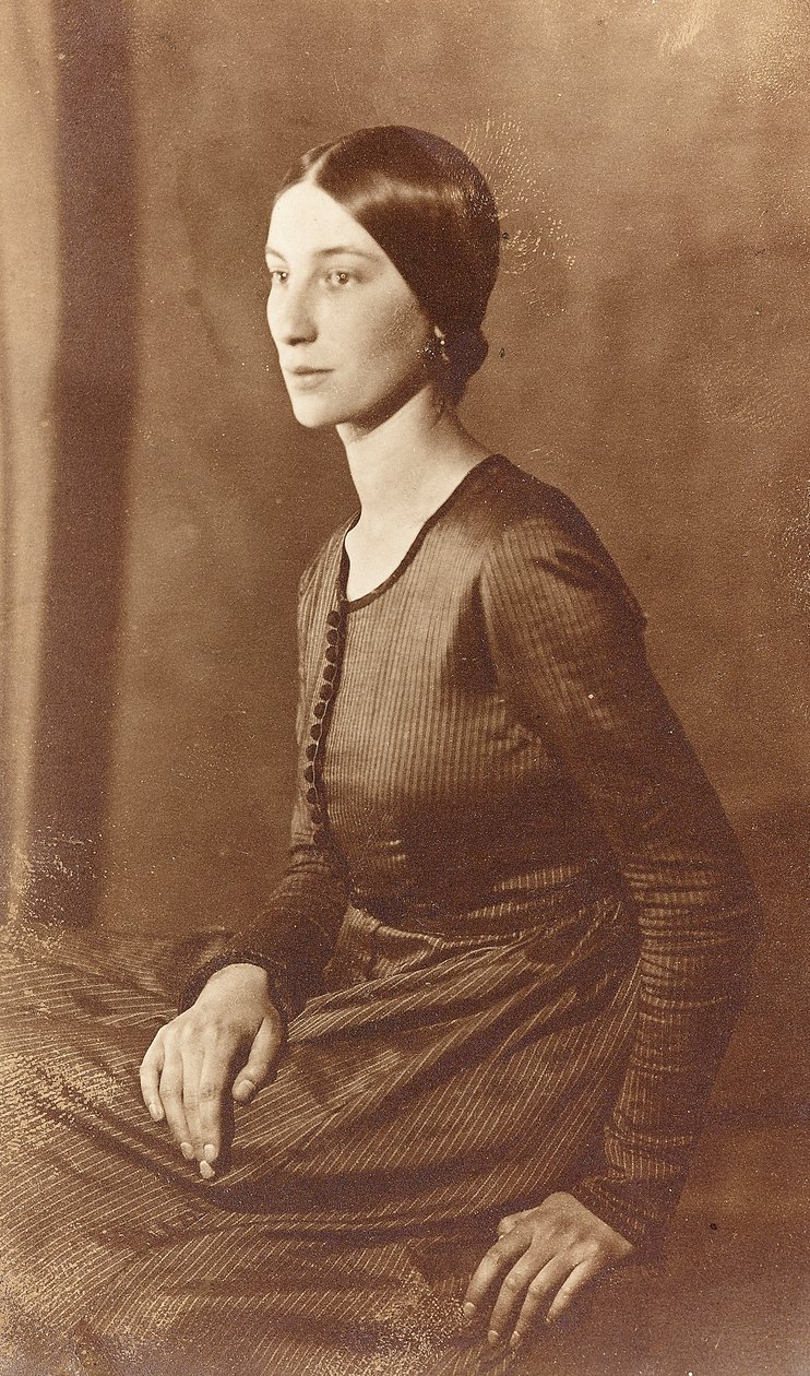 Porträt von Winifred Knights von English Photographer