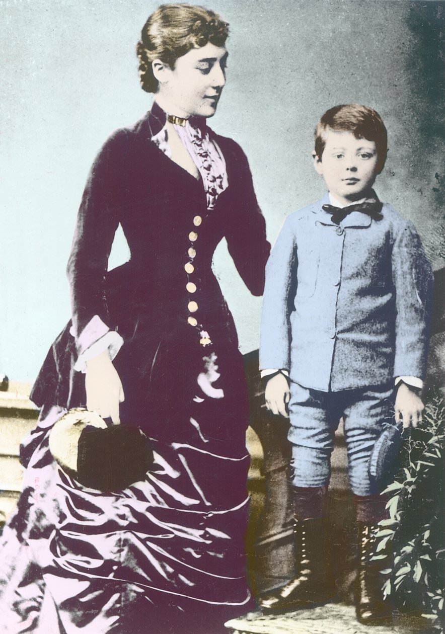 Winston Churchill mit seiner Mutter, Lady Randolph Churchill von English Photographer
