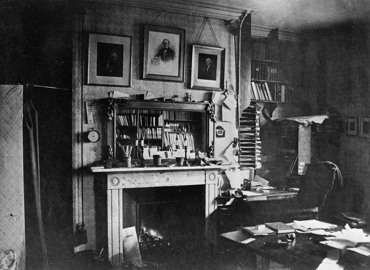 Charles Darwins Arbeitszimmer im Down House von English Photographer