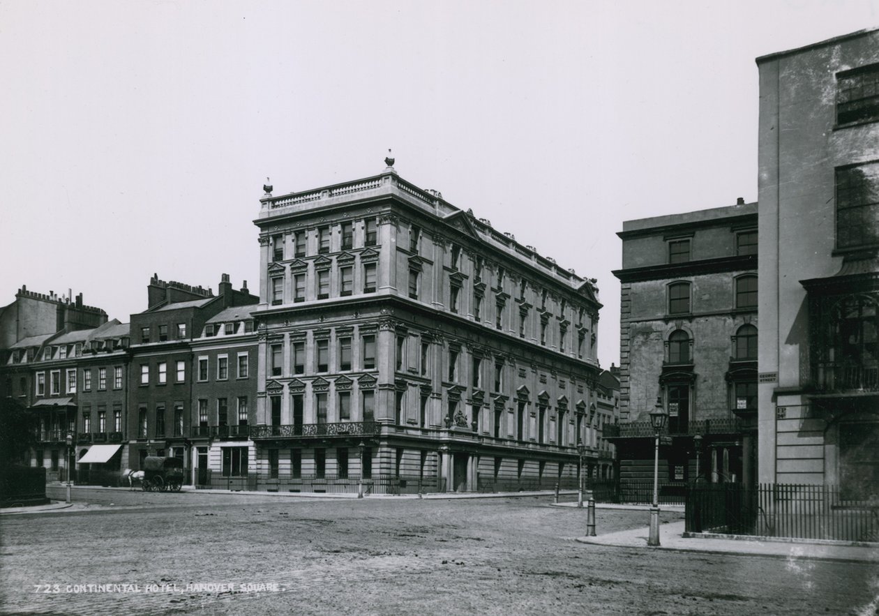 Continental Hotel, Hanover Square, London von English Photographer