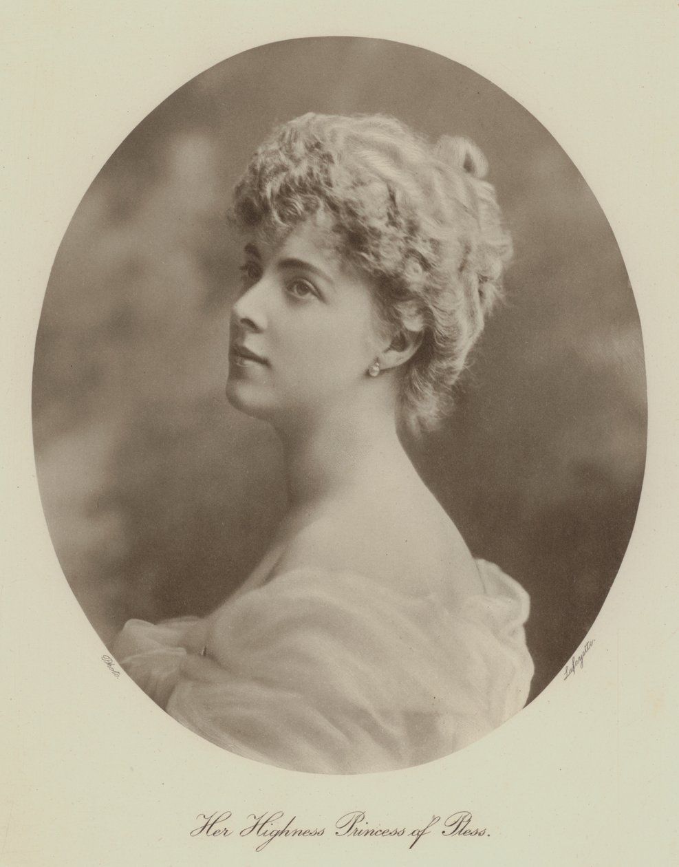 Ihre Hoheit Prinzessin von Pless von English Photographer