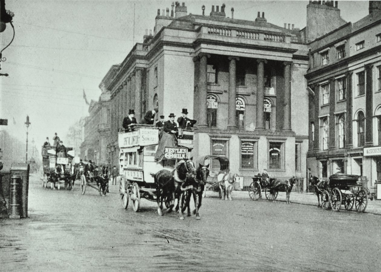 Pferdebusse in Waterloo Place, 1895 von English Photographer