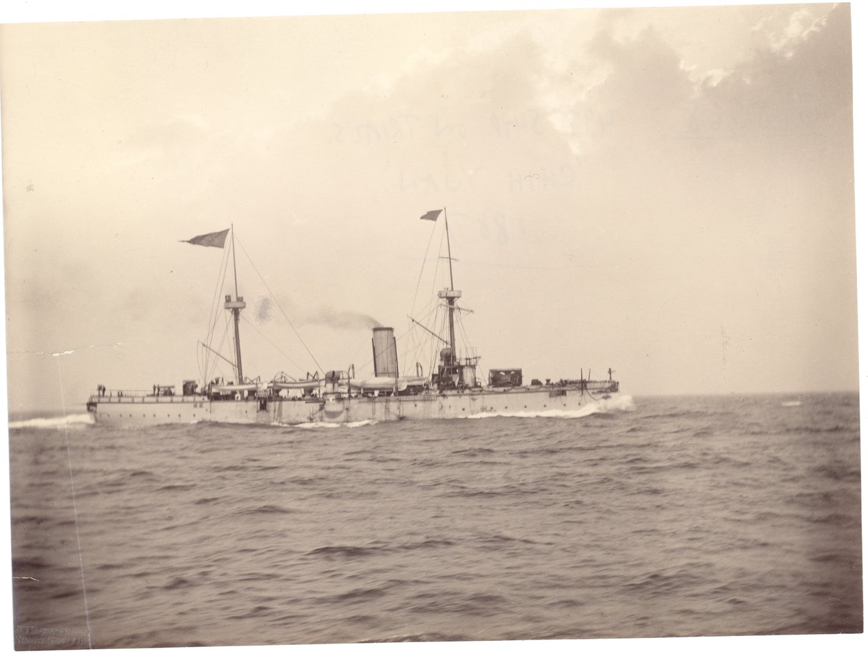 Die "Chih Yuan" auf See, ca. 1886 von English Photographer
