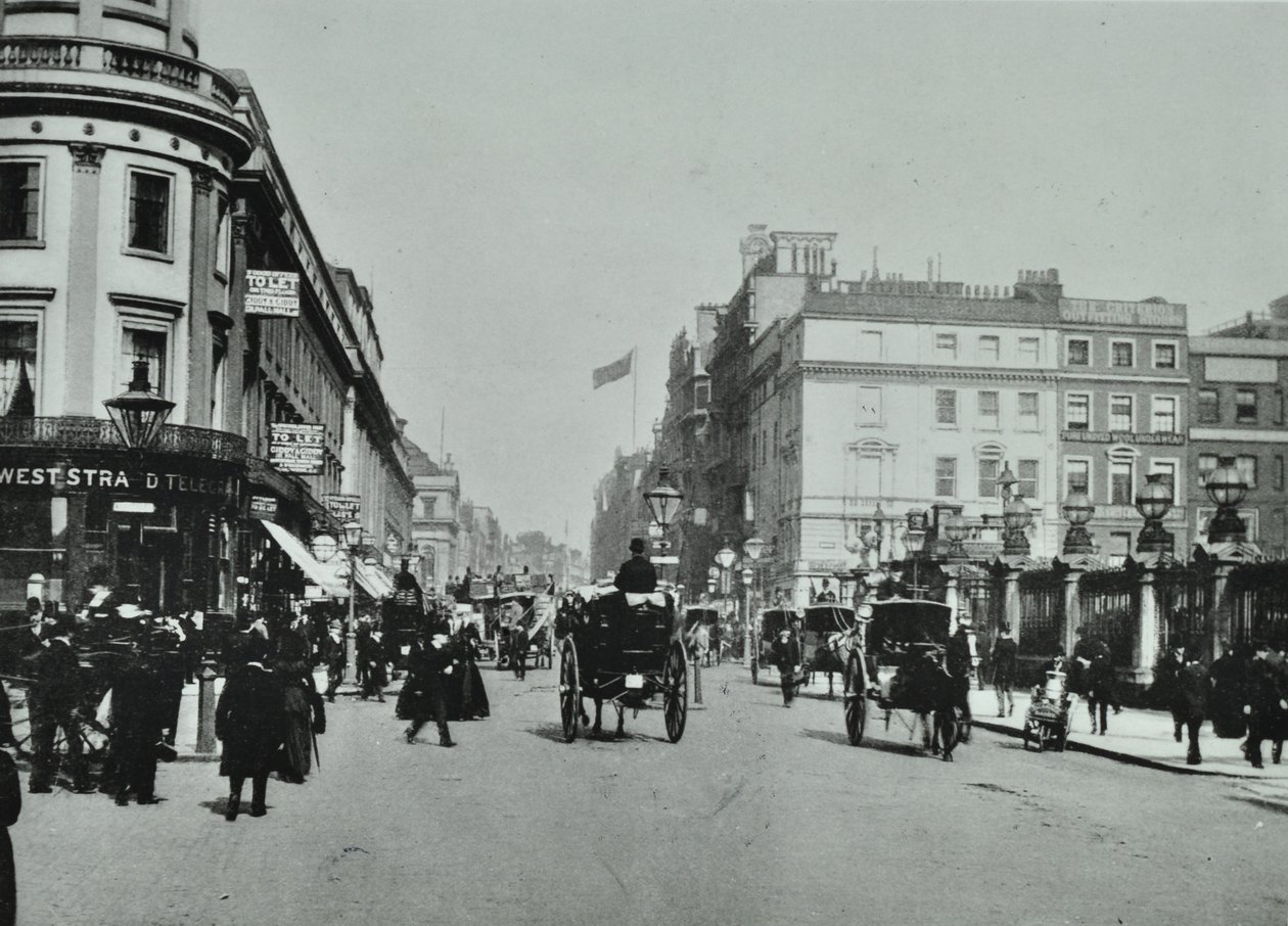 The Strand (West), 1895 von English Photographer